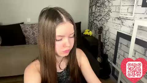 Snapshot of rosenamohmed chatting on 07.19.26 Rosa online show from 07.19.26