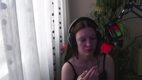 Snapshot of rosendalounsberry chatting on 04.24.26 Lina online show from 04.24.26