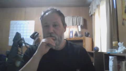 Snapshot of rosepanda chatting on 12.24.24 Lost4gain online show from 12.24.24