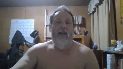 Snapshot of rosepanda chatting on 01.11.25 Lost4gain online show from 01.11.25