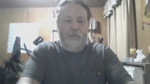 Snapshot of rosepanda chatting on 02.24.25 Lost4gain online show from 02.24.25