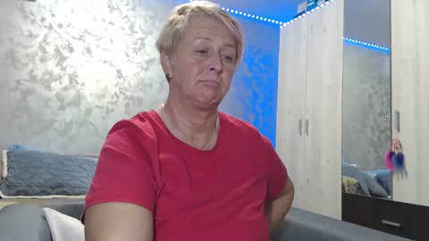 Lovepinklilly online show from 01.09.25