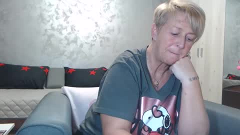 Lovepinklilly online show from 03.08.25