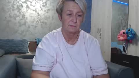 Lovepinklilly online show from 02.06.26