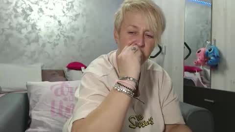 Lovepinklilly online show from 04.19.26