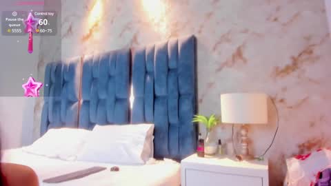 Snapshot of rosetemple chatting on 12.27.24 Rose online show from 12.27.24