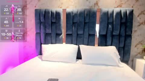 Snapshot of rosetemple chatting on 02.12.25 Rose online show from 02.12.25