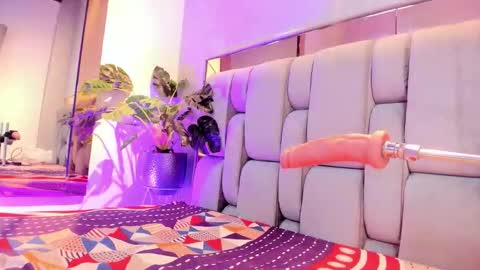 Snapshot of rosetemple chatting on 02.21.26 Rose online show from 02.21.26