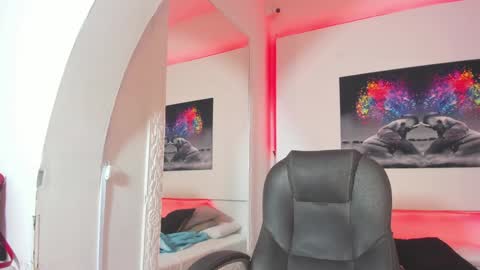 rosi_cooper online show from 02.04.25