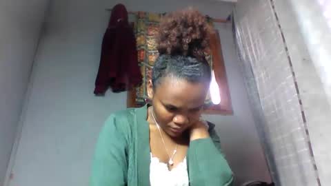 Snapshot of rosia22 chatting on 10.03.25 rosia22 online show from 10.03.25