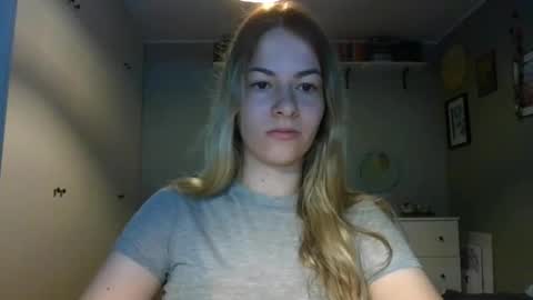 Snapshot of rosie_june chatting on 09.15.25 Rosie online show from 09.15.25