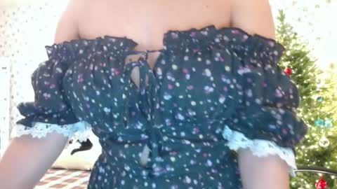 Rosie is waiting for YOU online show from 12.26.24