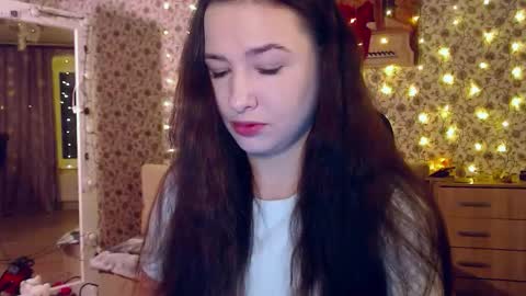 Rosie is waiting for YOU online show from 11.18.25