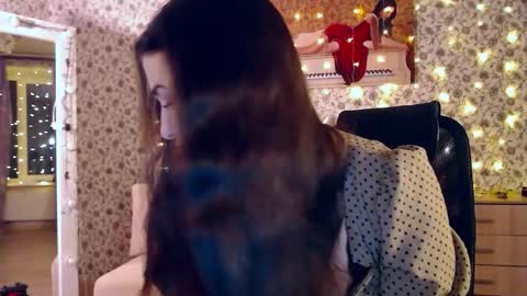 Rosie is waiting for YOU online show from 12.01.25