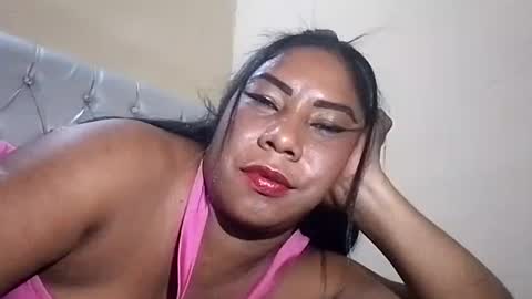 Snapshot of rosmerynava chatting on 02.18.25 rosmerynavarro online show from 02.18.25