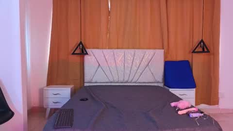 Snapshot of rossane_luxe chatting on 03.04.26 rossane_luxe online show from 03.04.26