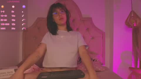 Snapshot of rosse__garden chatting on 05.21.26 rosse garden online show from 05.21.26