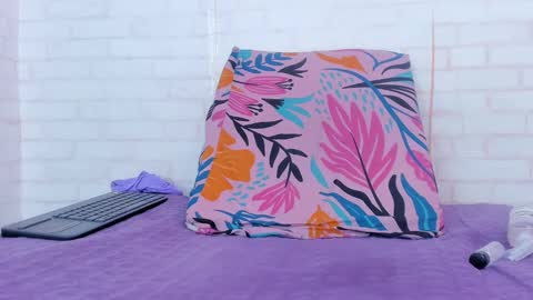 rosse_thompson11 online show from 12.30.24