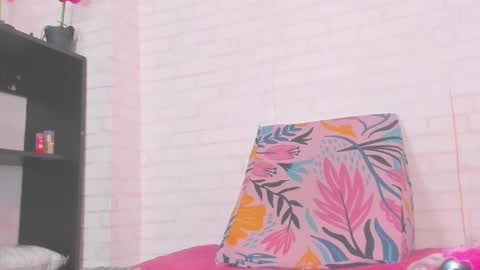 rosse_thompson11 online show from 01.13.25