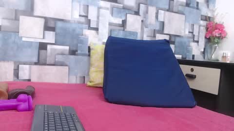 rosse_thompson11 online show from 10.08.25