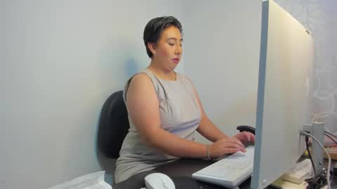 ROSSE DEMOND  online show from 02.06.26