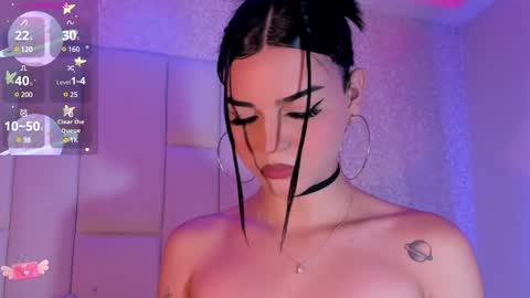 Snapshot of rosselfinoll chatting on 12.28.24 Rossel online show from 12.28.24