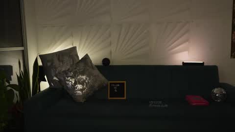 Rossey online show from 12.16.25