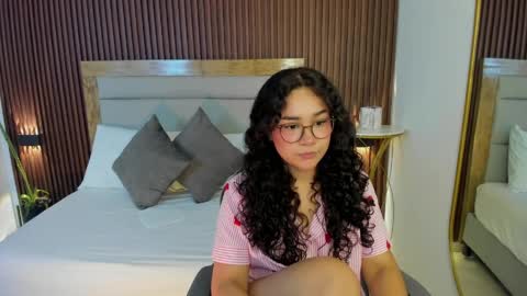 rossie_lanie_ online show from 04.04.26