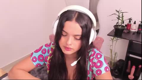 Snapshot of rossth11 chatting on 12.05.24 Im Ross online show from 12.05.24