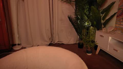 Snapshot of rosy_petal chatting on 09.16.25 rosy_petal online show from 09.16.25