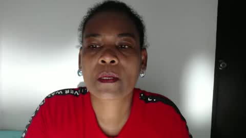 Snapshot of roushlove chatting on 11.23.25 luxa online show from 11.23.25