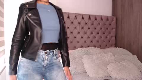 Snapshot of rouss_henao chatting on 10.17.25 Rouss marie henao  online show from 10.17.25