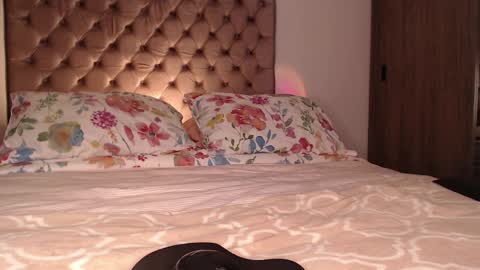 Rouss marie henao  online show from 04.08.26