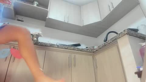 Snapshot of roussh_ chatting on 03.09.25 Rosa online show from 03.09.25