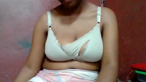 rovaelyah online show from 03.07.26