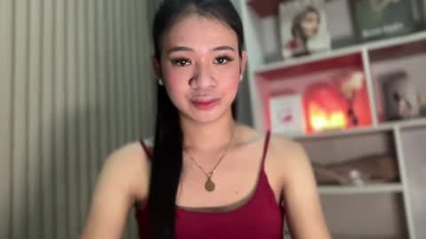Snapshot of roweena_rodrigo69x chatting on 08.03.26 roweena online show from 08.03.26