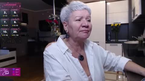 Roxana online show from 11.14.25