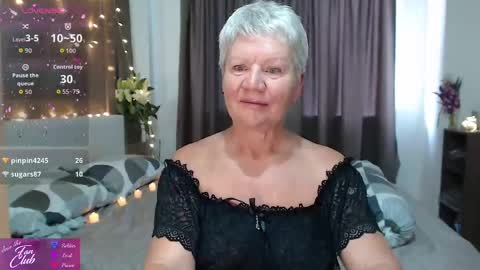 Snapshot of roxana_brooks chatting on 04.24.26 Roxana online show from 04.24.26
