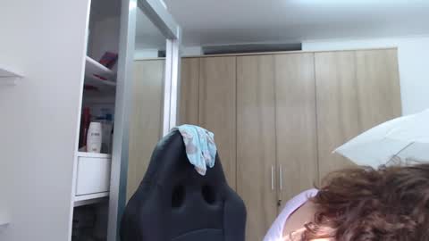 Snapshot of roxanalove7 chatting on 01.05.25 Roxana online show from 01.05.25
