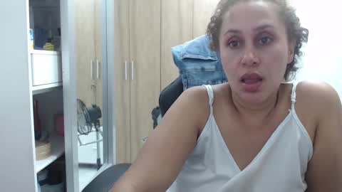 Snapshot of roxanalove7 chatting on 03.10.25 Roxana online show from 03.10.25