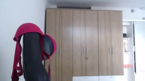 Roxana online show from 02.06.26