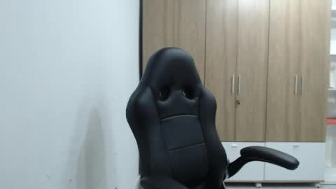 Roxana online show from 03.31.26