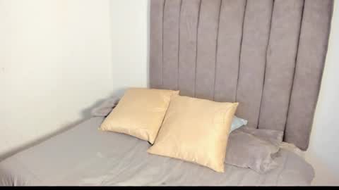 Roxane online show from 11.15.25