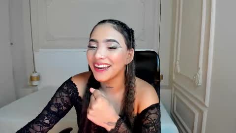 Snapshot of roxanerichie chatting on 11.25.25 roxanerichie online show from 11.25.25