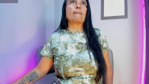  Roxanna  online show from 05.17.26