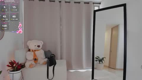  R O X I E  online show from 10.10.25