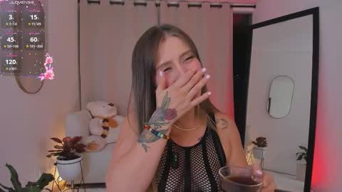  R O X I E  online show from 11.15.25