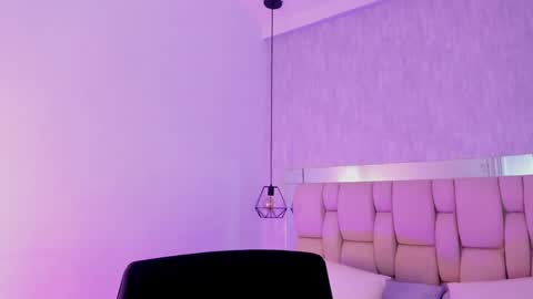 Snapshot of roxie_summers chatting on 01.05.25 Roxie online show from 01.05.25