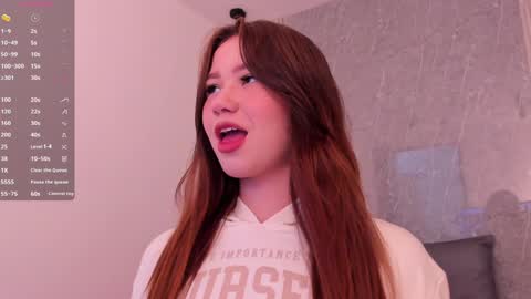 Snapshot of roxie_summers chatting on 01.26.25 Roxie online show from 01.26.25