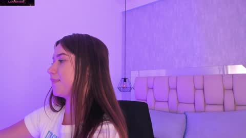 Snapshot of roxie_summers chatting on 02.08.25 Roxie online show from 02.08.25